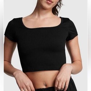 Black tight ribbed crop top